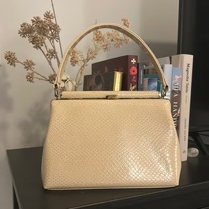 Vintage 1950 Clasp Handbag